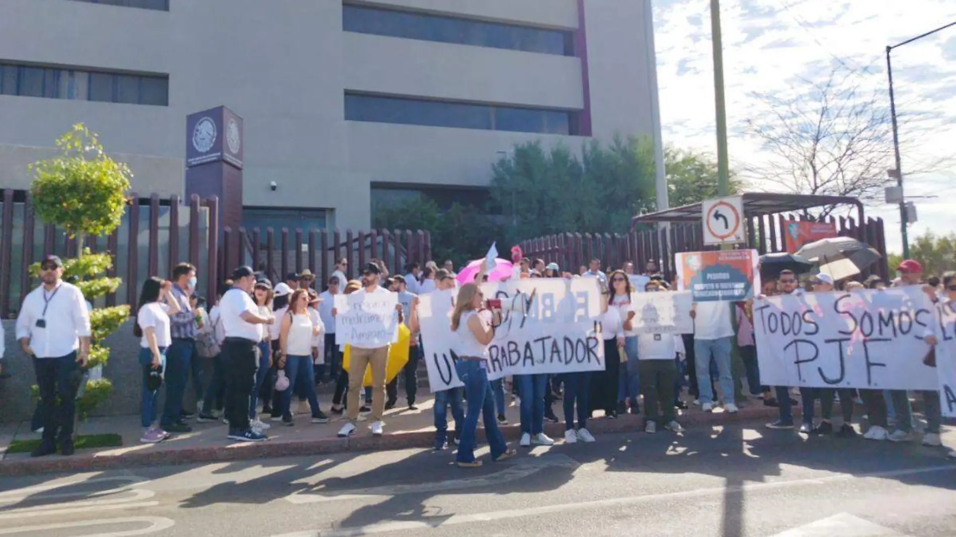 Poder judicial, manifestación